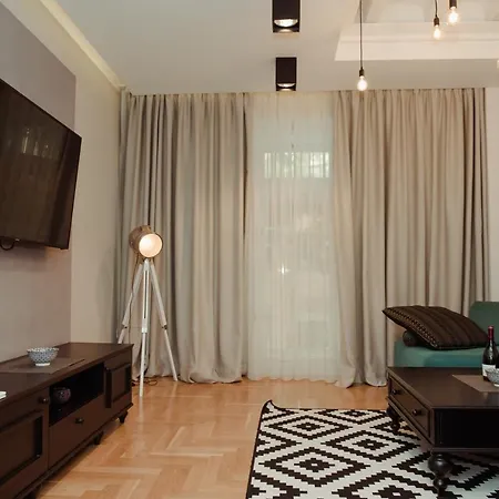 Apartment Opera 1